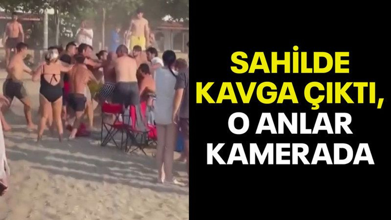 Sahilde kavga çıktı, o anlar kamerada